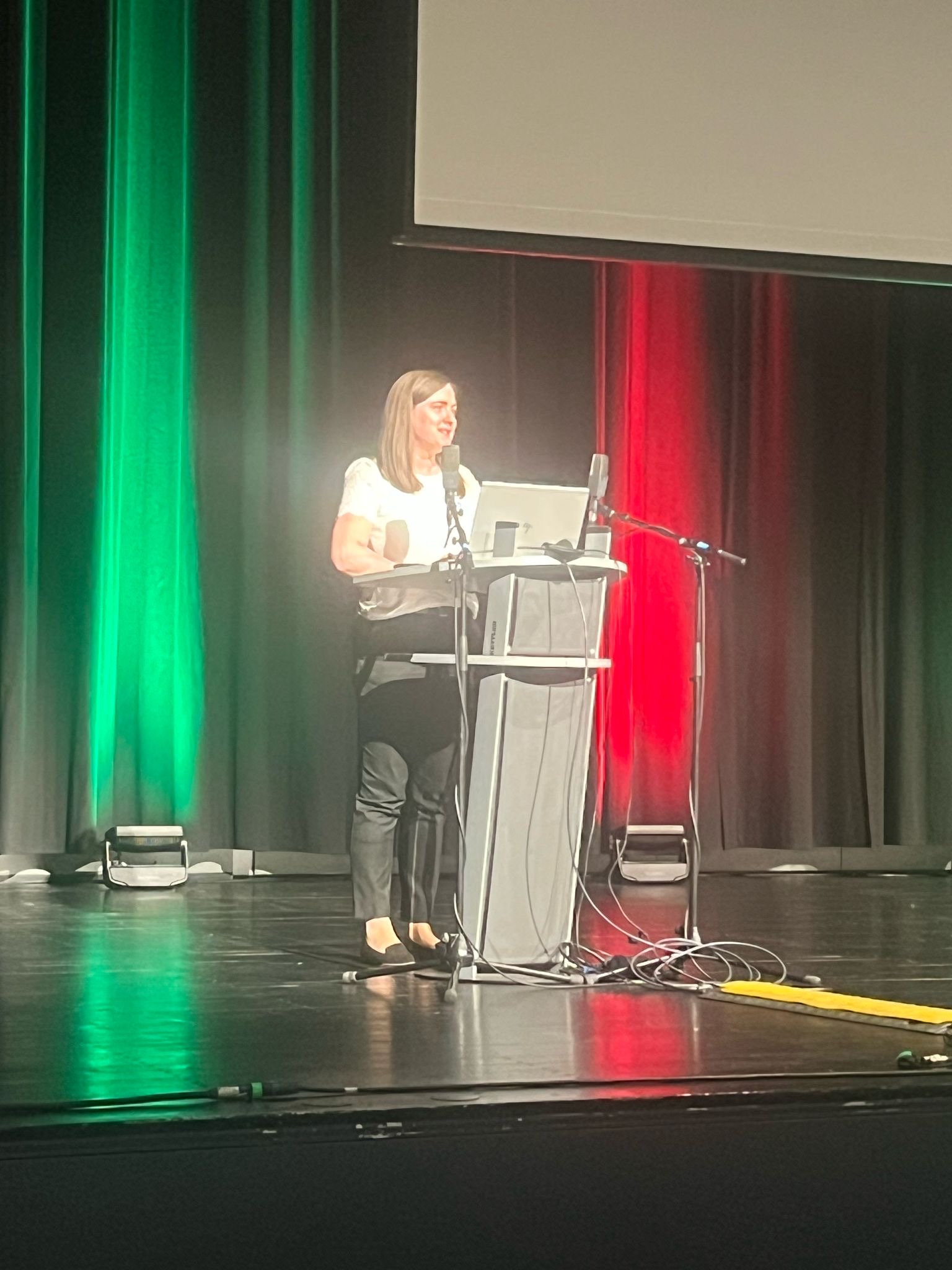 6c4eff9d-fbc5-4bd9-9613-a9d5fcee22ab